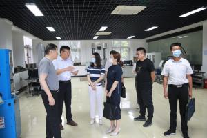 省交通運輸廳科技處領導蒞臨河南省高遠公路養(yǎng)護技術有限公司